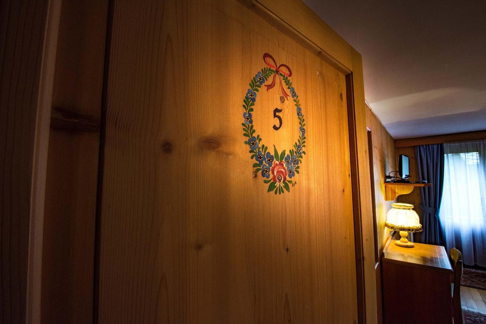 Hotel Gran Baita Gressoney-Saint-Jean Ruang foto