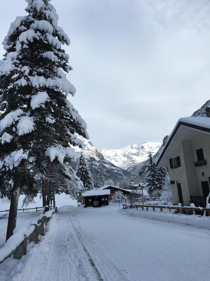 Hotel Gran Baita Gressoney-Saint-Jean Bagian luar foto