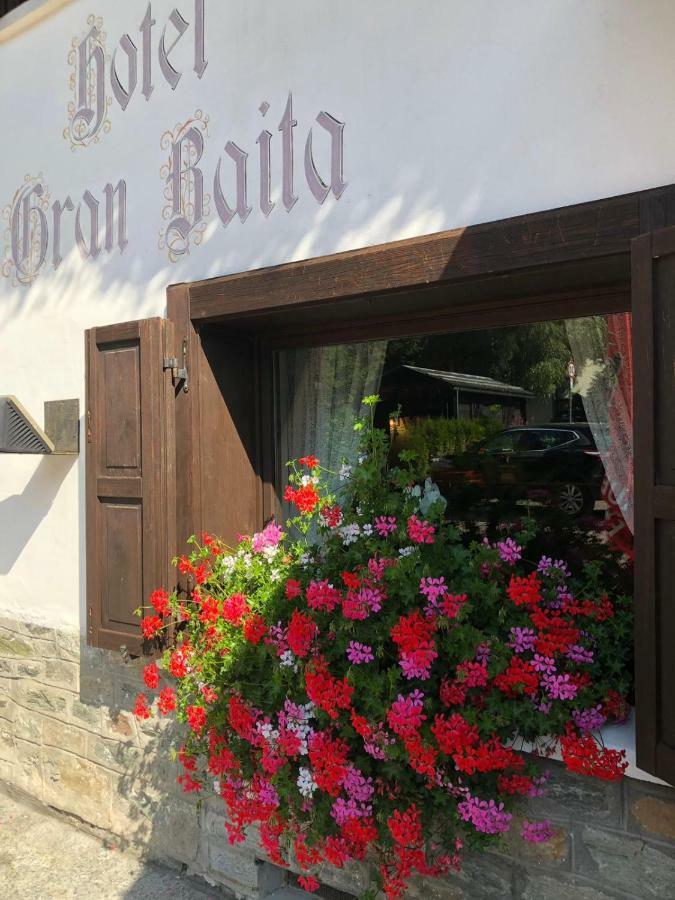 Hotel Gran Baita Gressoney-Saint-Jean Bagian luar foto